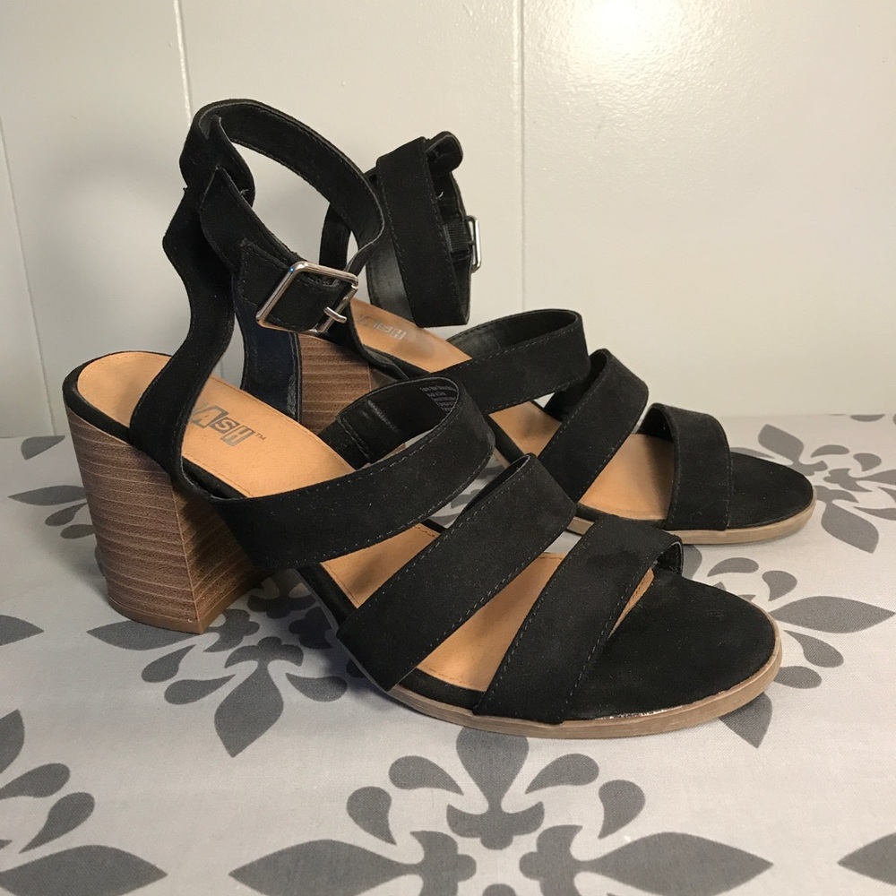 Black strap heels size 8.5